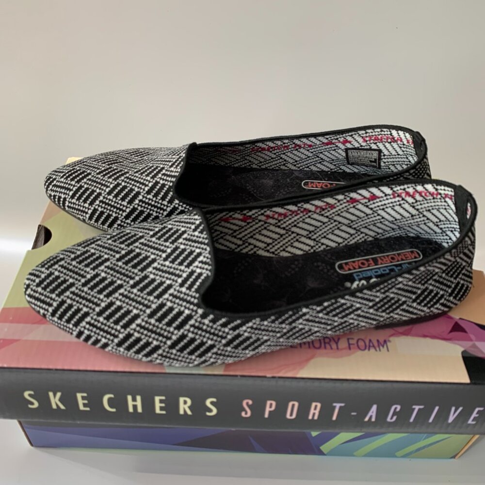 SKECHERS CLEO HUNTINGTON KNIT SLIP ON FLATS BLACK WHITE AIR-COOLED  SIZE 8.5 - Picture 2 of 8